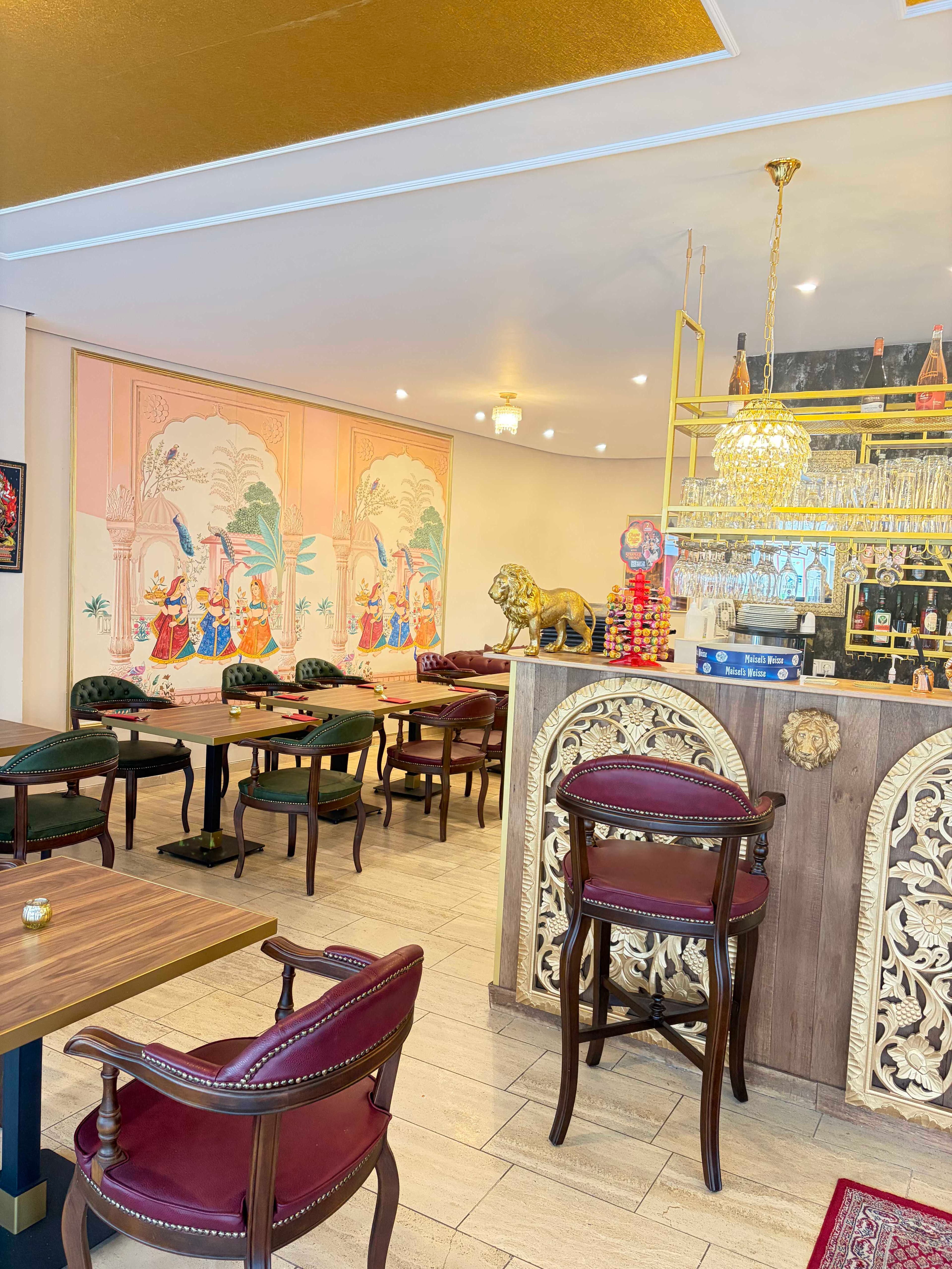 Restaurant Ambiance